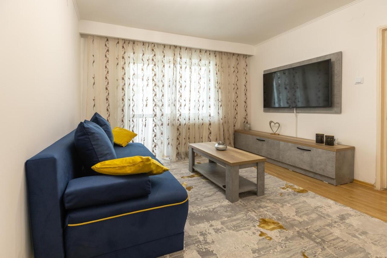 Luxury 2 Bedroom Holiday Apartment Питешти Экстерьер фото