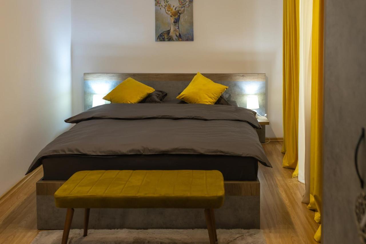 Luxury 2 Bedroom Holiday Apartment Питешти Экстерьер фото